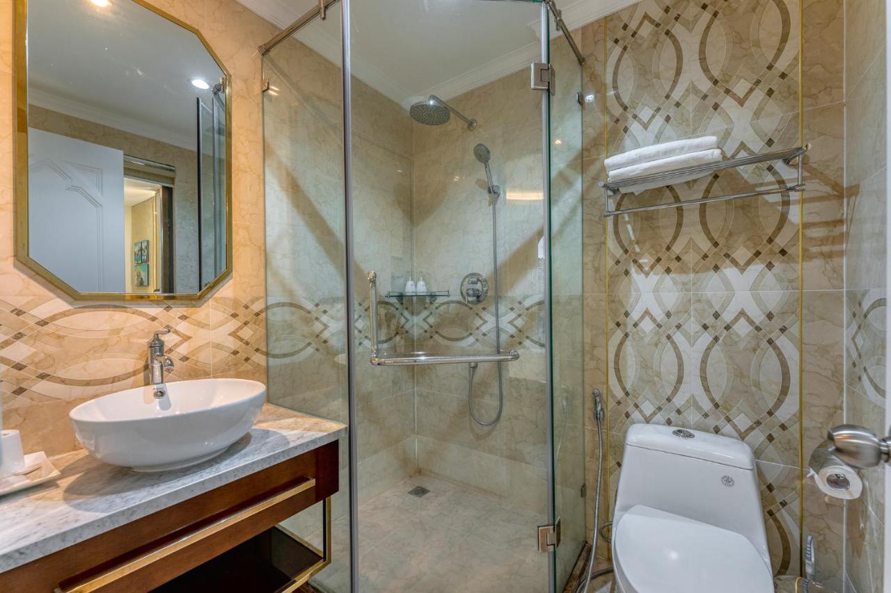Golden Tree Hotel & Apartment Ho Chi Minh City Bagian luar foto